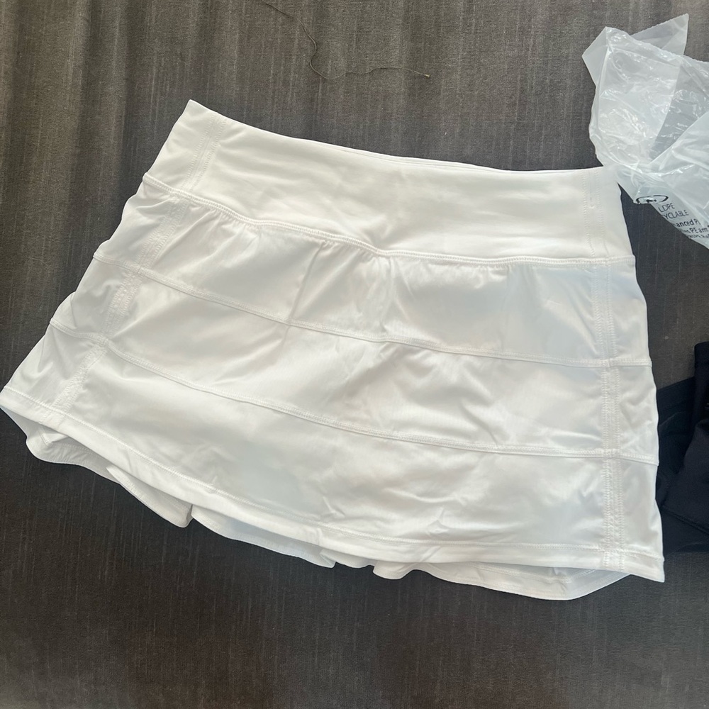 Lululemon Pace Rival skirt size 4 NWOT